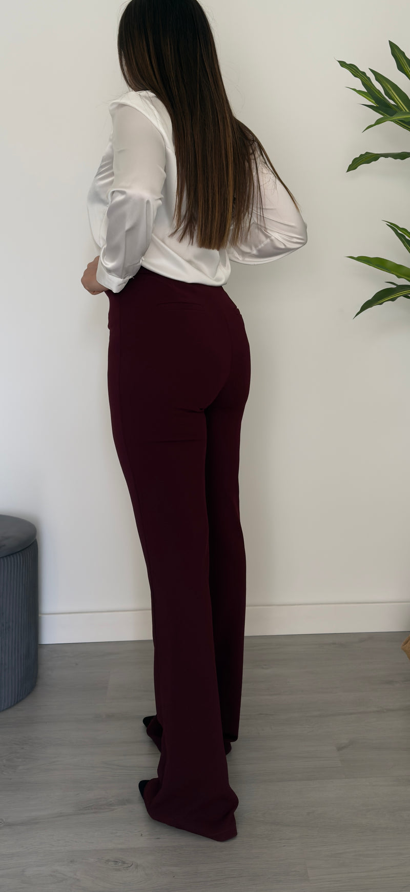 PANTALONI A ZAMPA MODELLANTI BORDEAUX
